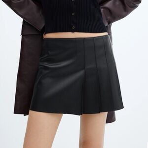 Mango Leather-effect pleated mini-skirt